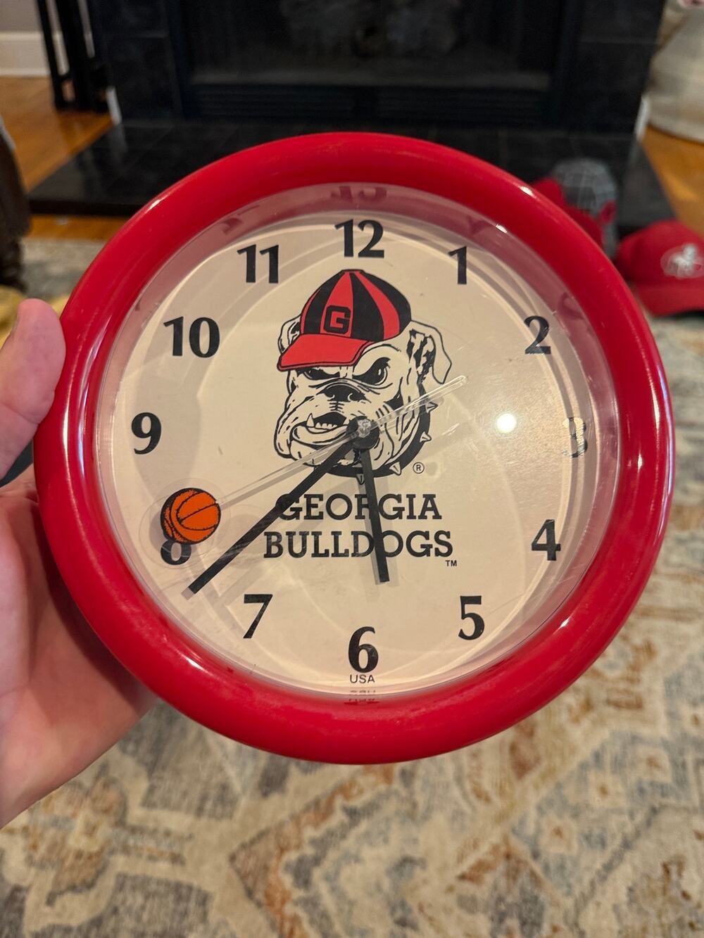 Vintage Georgia Bulldogs Wall Clock Red Frame Basketball Theme Champion
